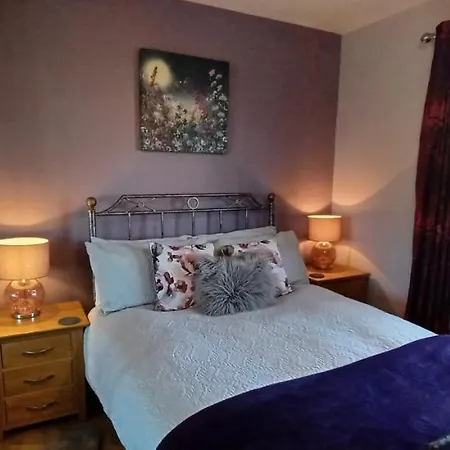 Cosy Retreat - House With Double Bedroom