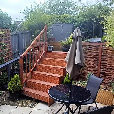 Hébergement de vacances Cosy Retreat - House With Double Bedroom