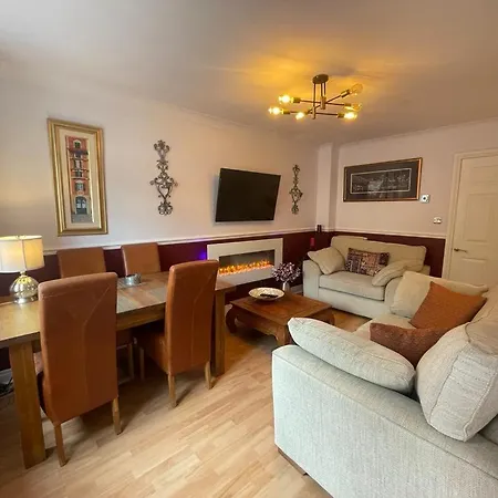 Cosy Retreat - House With Double Bedroom *