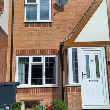 Dom wakacyjny Cosy Retreat - House With Double Bedroom *