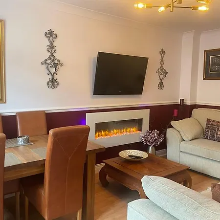 Cosy Retreat - House With Double Bedroom